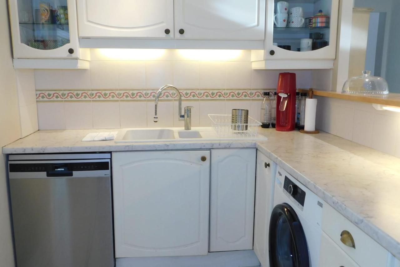Air-Conditioned 4-Room "Marine Villeneuve" Flat With Pool And Parking Exteriör bild