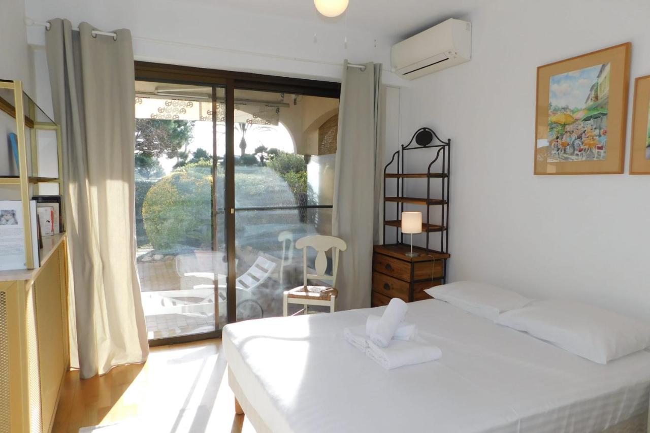 Air-Conditioned 4-Room "Marine Villeneuve" Flat With Pool And Parking Exteriör bild