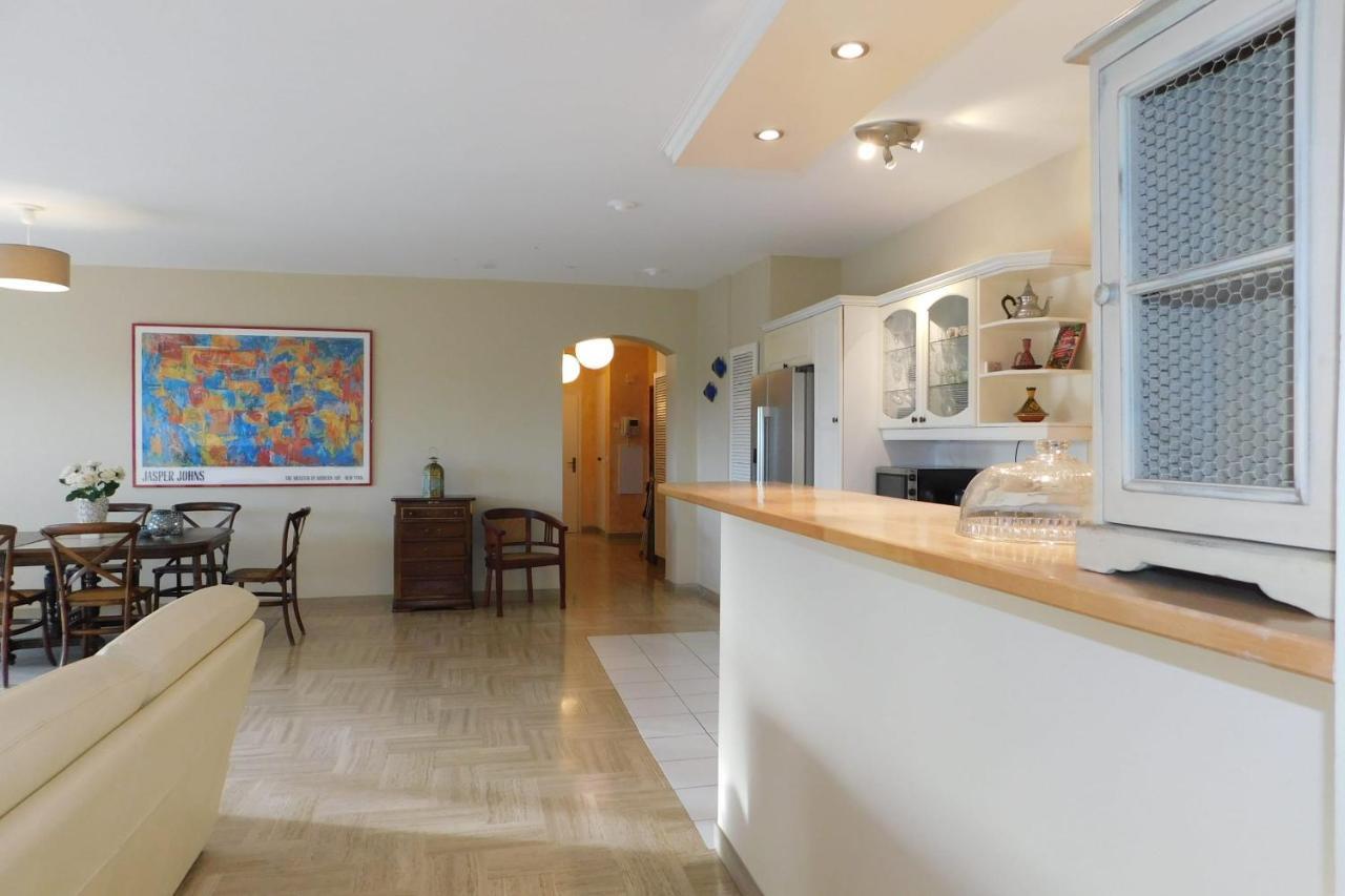 Air-Conditioned 4-Room "Marine Villeneuve" Flat With Pool And Parking Exteriör bild