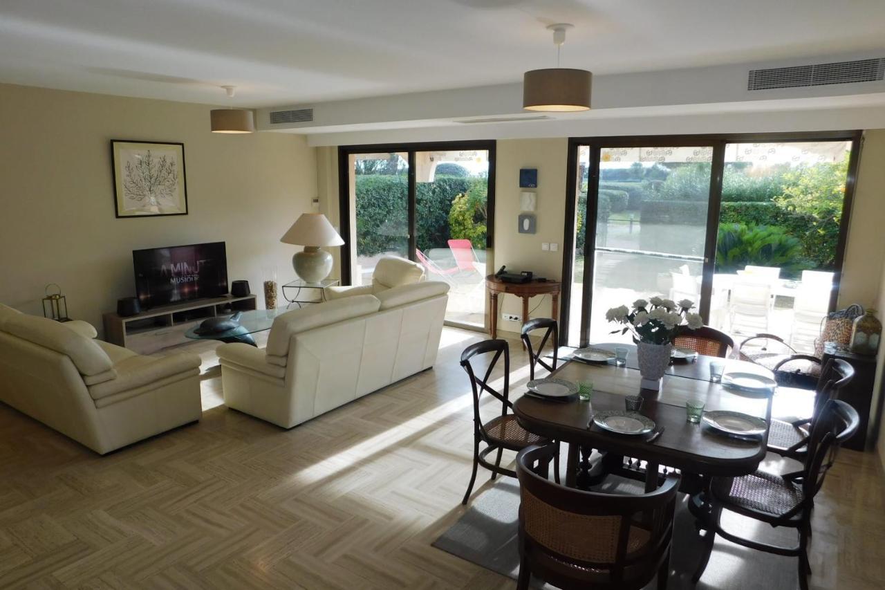 Air-Conditioned 4-Room "Marine Villeneuve" Flat With Pool And Parking Exteriör bild