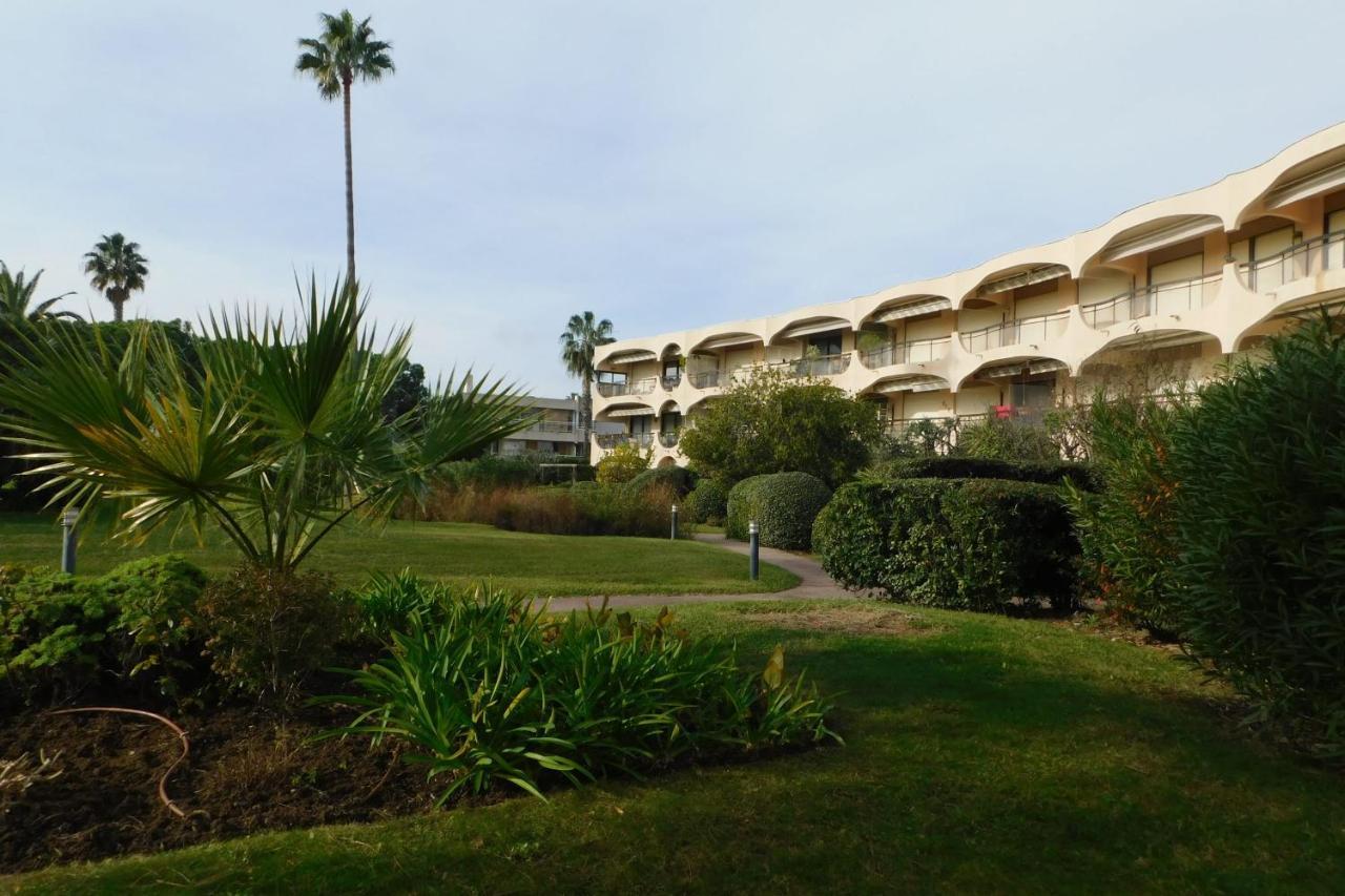 Air-Conditioned 4-Room "Marine Villeneuve" Flat With Pool And Parking Exteriör bild